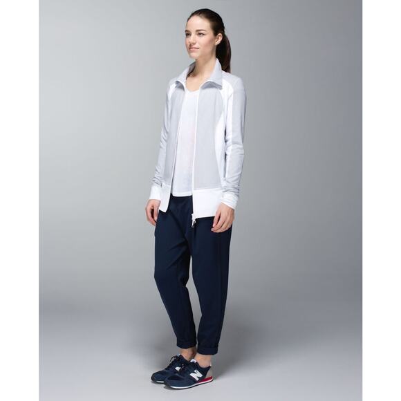 Lululemon Nice Asana Jacket size 4 - Picture 3 of 8